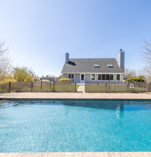 Panorama With Pool & Views