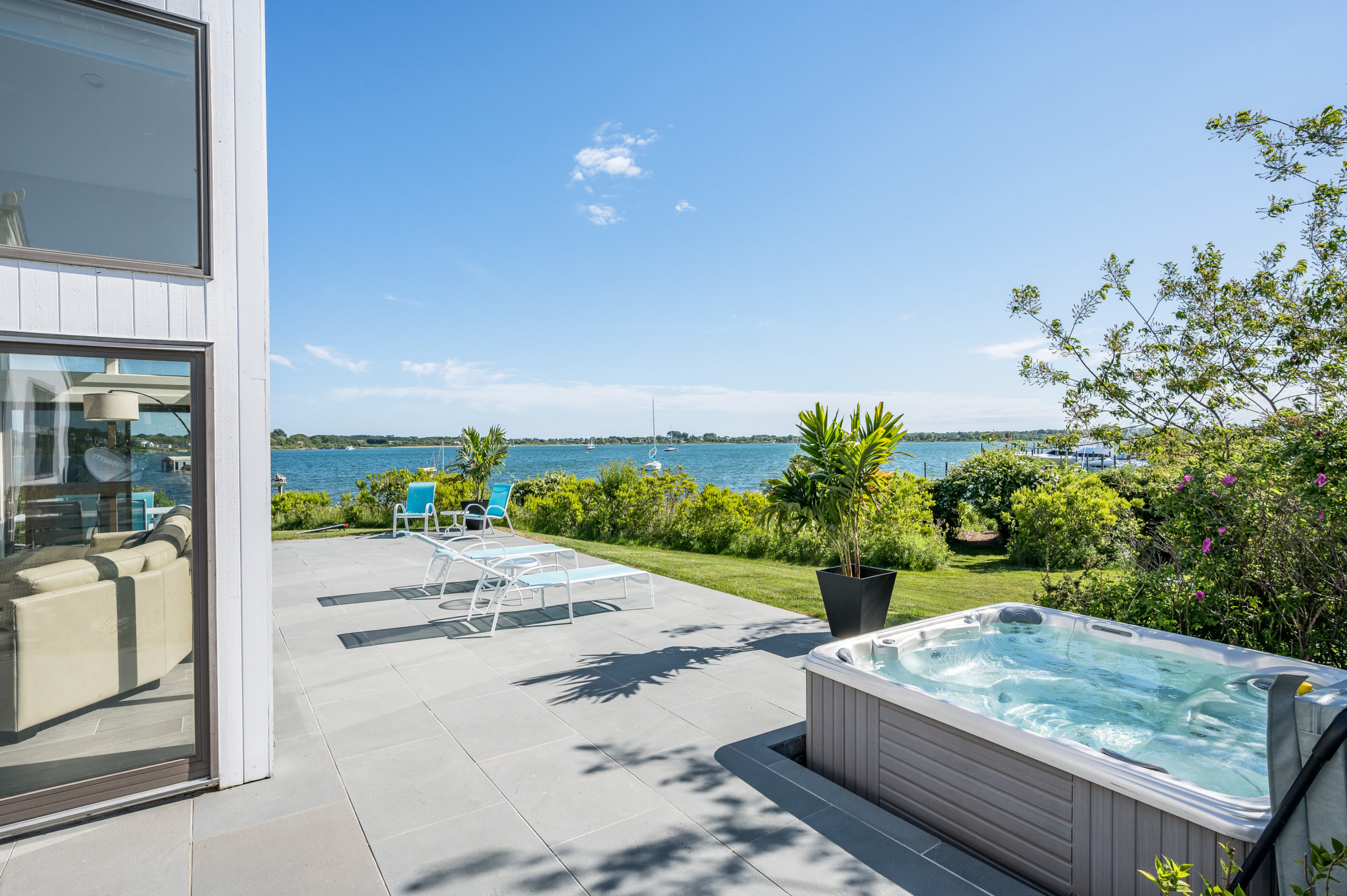 Montauk Lakefront MDLD 190,000 Martha Greene Real EstateMartha