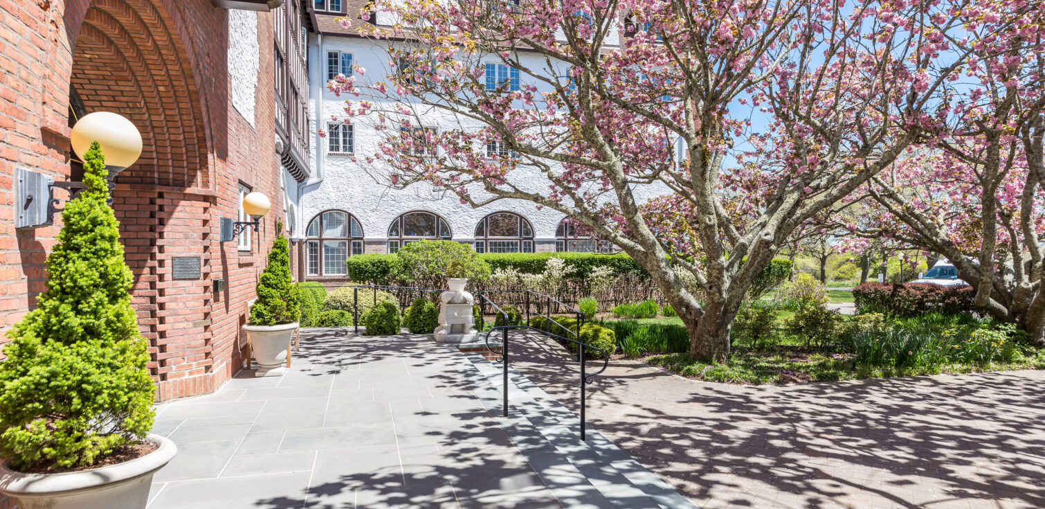 2 Bedroom Resort Montauk Manor Martha Greene Real EstateMartha Greene